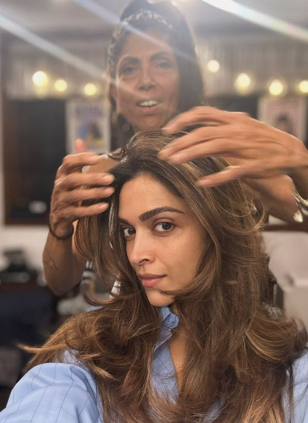 Deepika Padukone Salon Selfie